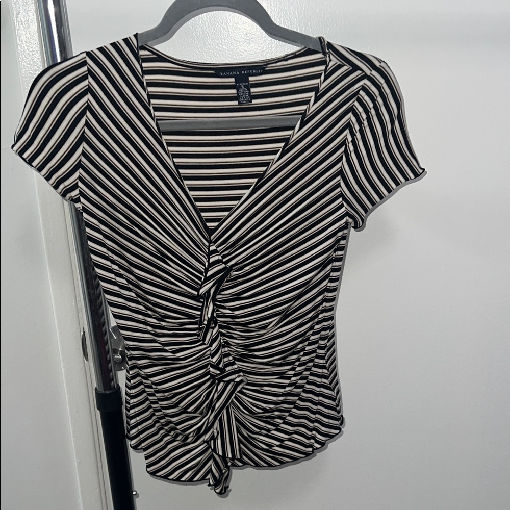 Banana Republic Black, White, Tan Striped Ruched Blouse